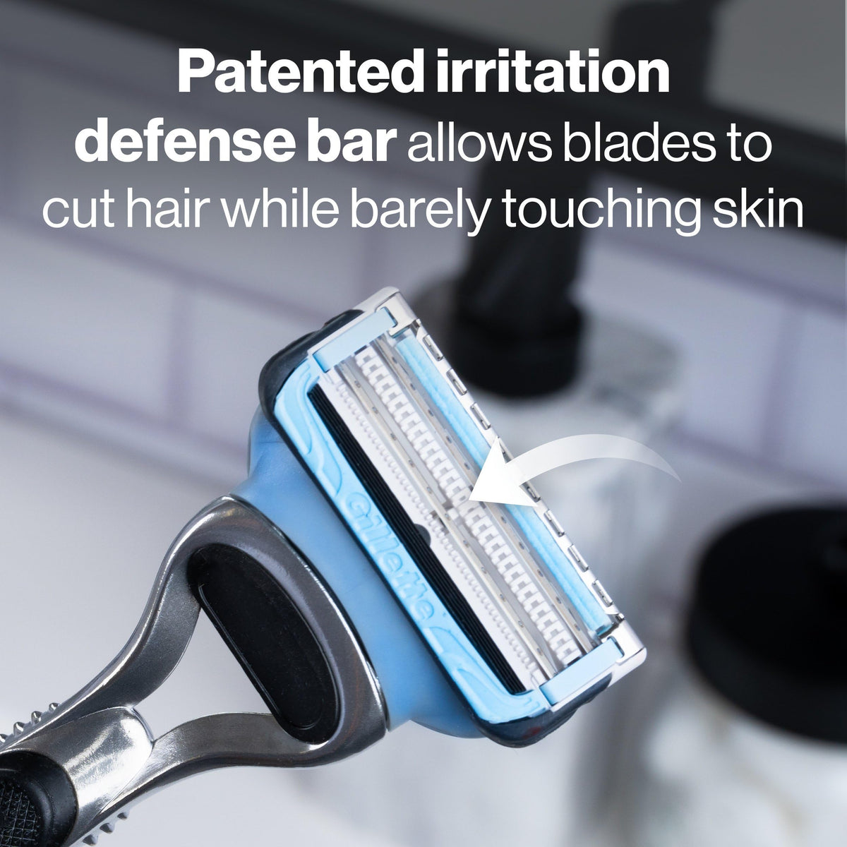 Razor with 4 Blade Refills A86786
